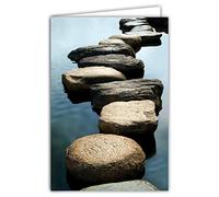 Afie 68-4013 Tarjeta interior blanca con Sobre - Camino Piedras en el agua Jardín Zen Meditación Descanso Energías positivas Fuerzas de la Naturaleza Para ti Gracias Buen Coraje Sinceras Condolencias