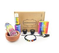 Aromasenses - Caja Surtida de los 7 Chakras - Aceite Esencial, Conos de Incienso, Copas de Resina, Atadillo Natural, Soporte Cerámico y Pulsera 7 Chakras - Conecta tu Cuerpo y tu Mente (Plexo Solar)