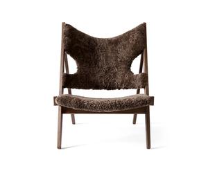 Audo Copenhagen Butaca Lounge Knitting Piel de oveja curly root marrón oscuro. base de roble teñido de oscuro