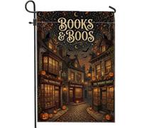 Bandera de jardín con temática de librería de Halloween, 12 x 18 pulgadas | Escena callejera de librería, bandera de césped, tema literario, ambiente de lectura acogedor, tela resistente a la