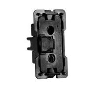 Base de enchufe 2P+TT desplazada, instalación eléctrica, ideal para conexiones seguras en lugares de difícil acceso.