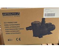 Astralpool 38774 Victoria Plus 16000 L/h 0.73 Kw 1 Cv Tri 230/400v Iii Self-priming Pump Plateado