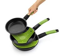 BRA Prior | Set de 3 Sartenes, 20-24-28 cm, Aluminio Fundido Antiadherente, con Dos Salvamanteles Safe Verdes, Aptas para Todo Tipo de Cocinas Incluida Inducción