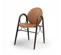 Brdr. Silla de Comedor Krüger Arcade con Estructura de Metal Negro y Roble Ahumado y Tapizado en Cuero Brandy