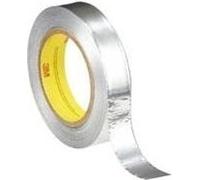 Cinta adhesiva metálica 3M 425, 50 mm x 55 m, color plateado. Fabricada con un soporte de aluminio blando, resistente a temperaturas de -55 °C a