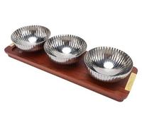 Conjunto de tres cuencos para servir aperitivos de alta calidad, fabricados en acero inoxidable, con una bandeja. Ideales para servir patatas fritas y salsas, y perfectos para eventos en bares