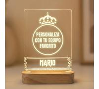 DEREGALOOS Lámpara LED Fútbol Personalizada. Base de Madera Natural. Luz Cálida Decorativa. Personaliza con Nombre y Escudo. Regalo Original para Niños, Aficionados y Dormitorio