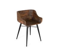 Elegante silla con brazos fabricada en madera de teka y metal, que combina la calidez de los materiales naturales con un toque industrial moderno. el asiento y el respaldo forman una pieza continua co