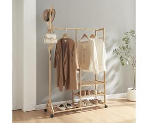 [en.casa] Perchero Burro con 5 ruedas 1 Barra 6 Perchas para Sombrero 3 Estantes para Zapatos Bolsos Accesorios Dormitorio Vestidor Estable Bambú 176x100x38 cm - Natural