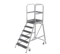 Escalera con tarima de ascenso por un lado MUNK, plataforma y escalones de rejilla