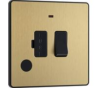 Extensor Wi-Fi BG Electrical Evolve, conmutador doble con puerto de carga USB, 13 A, latón satinado