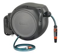 GARDENA (08045) Carrete retráctil para manguera de jardín de 66 pies, montado en la pared, retracción automática y bloqueo de longitud para un fácil riego. Soporte giratorio resistente de 180°,