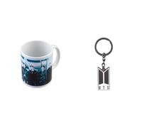 Grupo Erik Pack BTS - Taza Desayuno 350ml Cerámica + Llavero Metálico | Set Regalo Oficial BTS Army - Apta Lavavajillas y Microondas