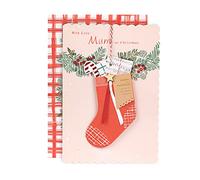 Hallmark Tarjeta de Navidad para mamá, diseño tradicional con recuerdo de calcetín