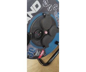 HAND, cable extensor enrollable, 30 metros, 3 x 1,5 mm, 16A / 3680W / IP44