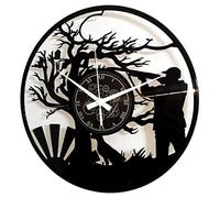 Instant Karma Clocks | Reloj de Pared Cazador con Escopeta y Árbol Silvestre | Diseño para Amantes de la Naturaleza y la Caza Dormitorio, Oficina, Estudio, Cocina, Salón
