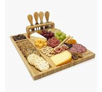 joeji's Kitchen Set de Regalo de Tabla de quesos - Tablero Madera de bambú natural con Cuatro Cuchillos - Ideal para charcutería y tapas - Ponga de inauguración de la casa de Aniversario Navidad