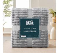 Kimbatex Textil Hogar Tienda Manta Plaid Canalé con Sherpa - 100% Poliéster, Ultra Suave y Cálida - para Sofá o Cama - Disponible en 125x155, 160x220 y 220x240 cm - 7 Colores. (Gris Claro, 160x220cm)