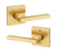 Kwikset Halifax - Manija de puerta de paso interior, palanca para puertas de armario y pasillo, palanca reversible sin bloqueo, latón satinado, con protección Microban