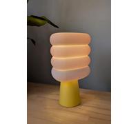 Lámpara de Mesa Triangular Mini Impresa en 3D - Luz Cálida Tamizada - Cable, Interruptor y Bombilla LED E27 Incluidos - Lámpara Decorativa Moderna - Amarillo Canario