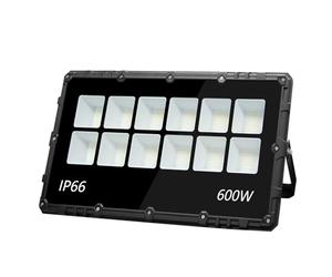 Loyal Foco LED Exterior 600W, Proyector Ultra-luminoso 6000K Blanco Frío 6000 LM - IP66 impermeable, ajustable con soporte para jardín, garaje