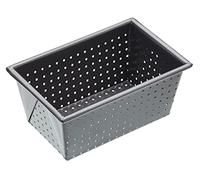 MasterClass Crusty Bake Molde perforado para pan de 1 lb sin PTFE, PFOA ni BPA, robusto acero al carbono de 1 mm de grosor, 15 x 9 x 7 cm de lado de la caja