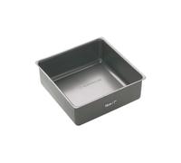 MasterClass Non-Stick Baking Tray, 18cm Square Carbon Steel Mold for Oven, ideal for cakes and pastries. Perfect baking mold for your kitchen needs.