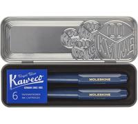 Moleskine x Kaweco Pluma Estilográfica de Plástico ABS con Plumilla Dorada de Tamaño M y Bolígrafo Recargable para Escribir y Tomar Notas, Recarga de 1.0mm y 6 Cartuchos de Tinta Azul incluidos, Azul