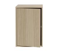 Muuto Módulo de estantería Stacked con puerta. grande Roble