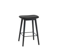 Muuto Silla Fiber counter stool 65 cm Cuero negro. patas negras