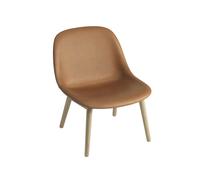 Muuto Silla Fiber Lounge con patas de roble Refine leather cognac