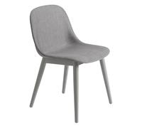 Muuto Silla Fiber Side Chair con patas de madera Remix 133-grey