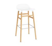 Normann Copenhagen Taburete de bar con patas de roble Form blanco