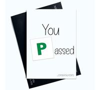 Peachy Antics Divertidas tarjetas de prueba de conducción aprobadas con texto en inglés Well Done Felicitaciones que pasaste, placa verde P AP151