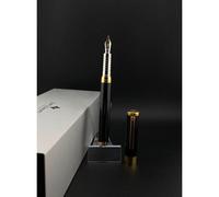 Pluma estilográfica Diplomat Nexus Black And Gold Plumin de oro 14kts