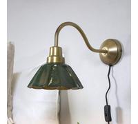 PR Home Aplique de pared Ester, verde, saliente 34 cm, metal