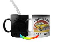 Retro Tom I Survived My Trip To NYC New York Taza mágica | Funny Novelty Tazas mágicas 330ml