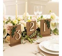 Shein 1-10 Elegantes placas de números de mesa de boda de madera con soportes, decoradas con hojas de eucalipto, adecuadas para recepciones de bodas, centro