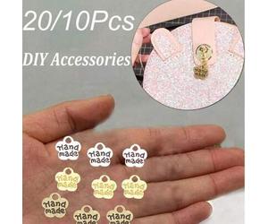 Shein Set de 20/10 piezas Etiquetas de metal hechas a mano DIY para bolsos, ropa, sombreros, accesorios de costura, etiquetas de ropa, accesorios retro de a