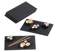 Sillón tapizado en tela negra, de una sola pieza, con un revestimiento resistente y un acolchado cómodo, ideal para salones y momentos de relax