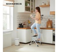SONGMICS Escalera de 2 escalones, acero resistente, plegable, portátil con alfombrilla antideslizante máx. Capacidad de carga hasta 150 kg Blanco Blanco y Negro