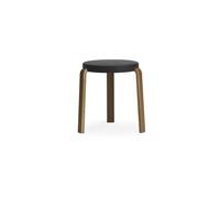 Normann Copenhagen Taburete Tap Black. patas de nogal