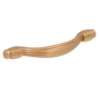 Tirador para muebles de zamak. Distancia entre agujeros: 96 mm. Color: Oro Milan. Lote de 6 unidades