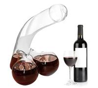 Una jarra de vidrio única, ideal para whisky y vino