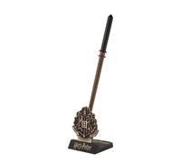 Varita Bolígrafo Harry Potter Con Soporte Escudo Hogwarts de Draco Malfoy +-25cm