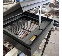 Ventana eléctrica de techo de aluminio templado de doble capa para una luz óptima, ventilación y diseño Slish para mejoras del hogar