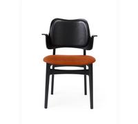 Warm Nordic Silla Gesture asiento y respaldo tapizado Tela rusty rosé. respaldo cuero. base de haya lacada en negro
