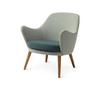 Warm Nordic Sillón Dwell Tela merit021/merit017 light cyan/dark cyan. patas en roble ahumado