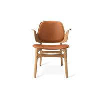 Warm Nordic Sillón Gesture Cuero silk 250 cognac. base de roble aceitado blanco