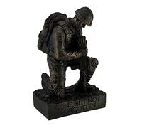 Zeckos Silent Salute - Estatua de resina conmemorativa de soldado militar arrodillado con rifle en el suelo, para exhibición en interiores o exteriores, 8.5 pulgadas de alto, acabado de bronce antiguo